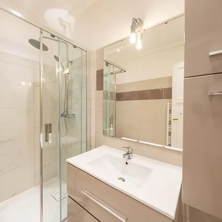 3 Bedroom 3 Bath Close To Palais & Croisette By Olam Apartment Cannes